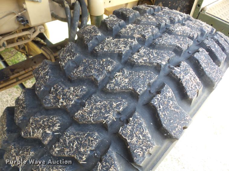 image for item AY9554 1998 Stewart Stevenson M-1078 flatbed truck