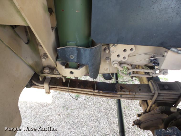 image for item AY9554 1998 Stewart Stevenson M-1078 flatbed truck