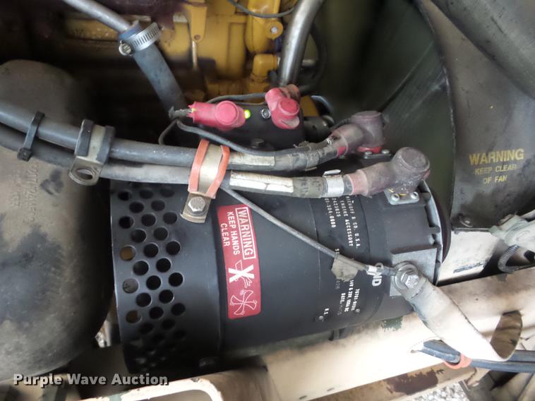 image for item AY9554 1998 Stewart Stevenson M-1078 flatbed truck