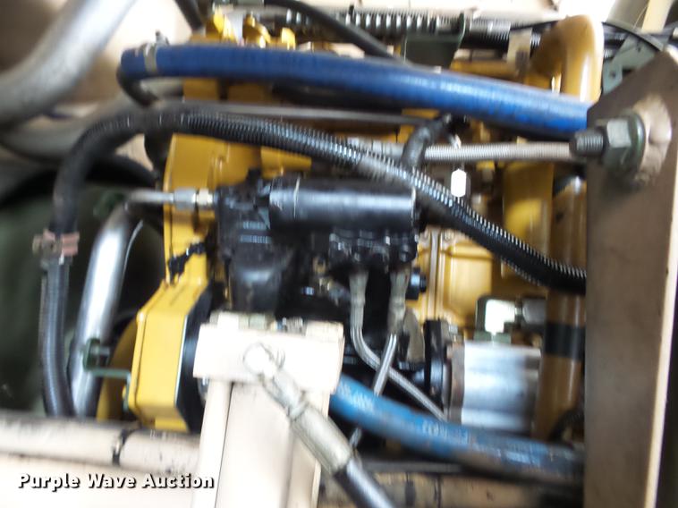 image for item AY9554 1998 Stewart Stevenson M-1078 flatbed truck