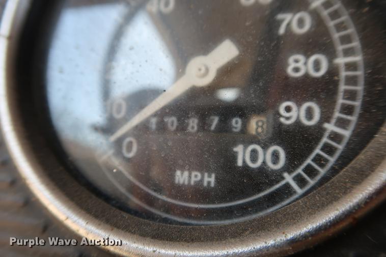 image for item DA0769 1979 Ford F800 flatbed truck with crane