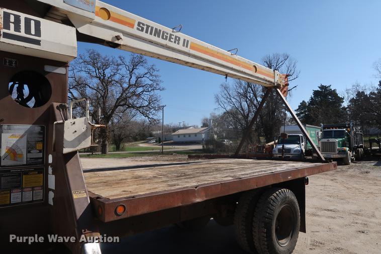 image for item DA0769 1979 Ford F800 flatbed truck with crane