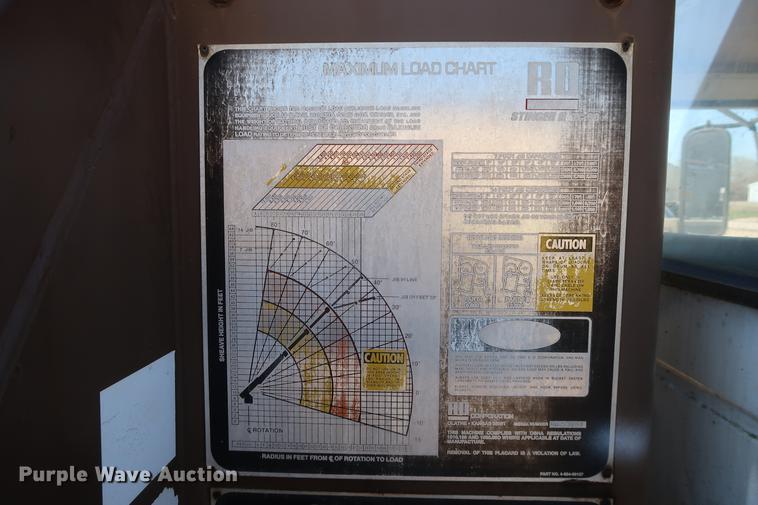 image for item DA0769 1979 Ford F800 flatbed truck with crane