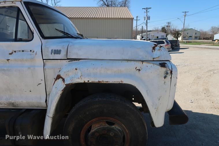 image for item DA0769 1979 Ford F800 flatbed truck with crane