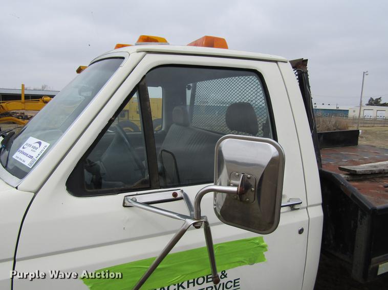 image for item DA3576 1994 Ford F450 Super Duty flatbed truck