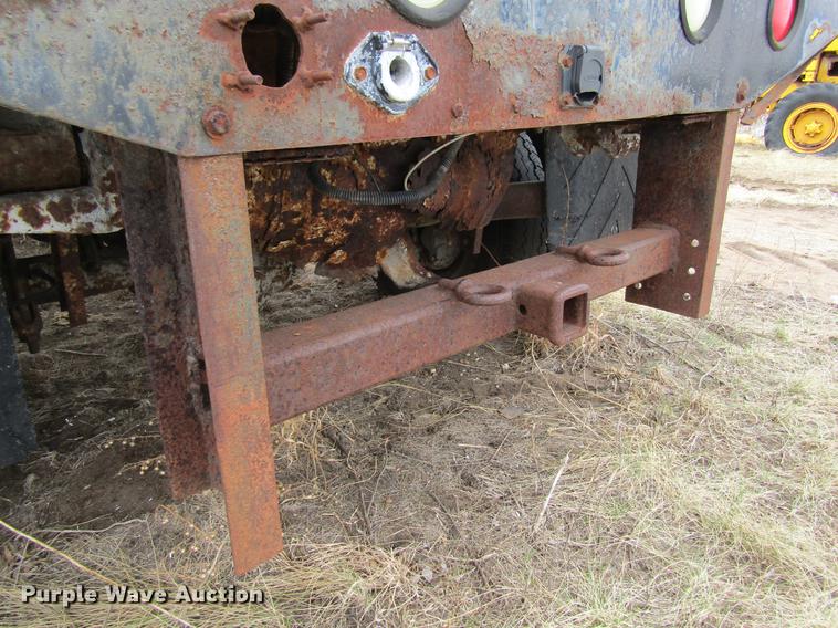 image for item DA3576 1994 Ford F450 Super Duty flatbed truck