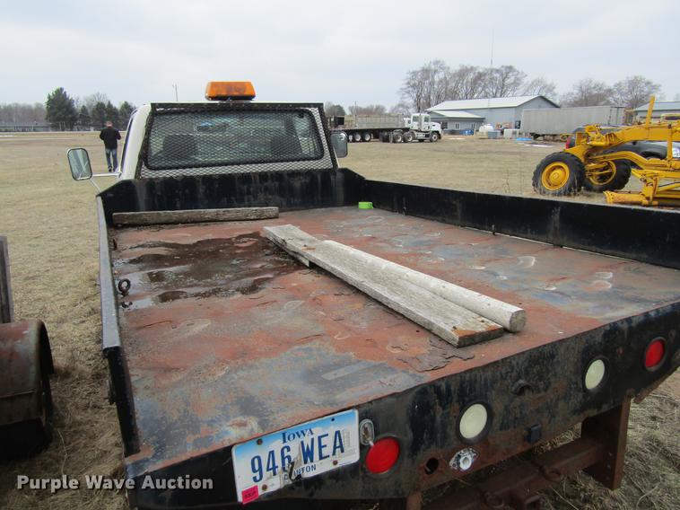 image for item DA3576 1994 Ford F450 Super Duty flatbed truck
