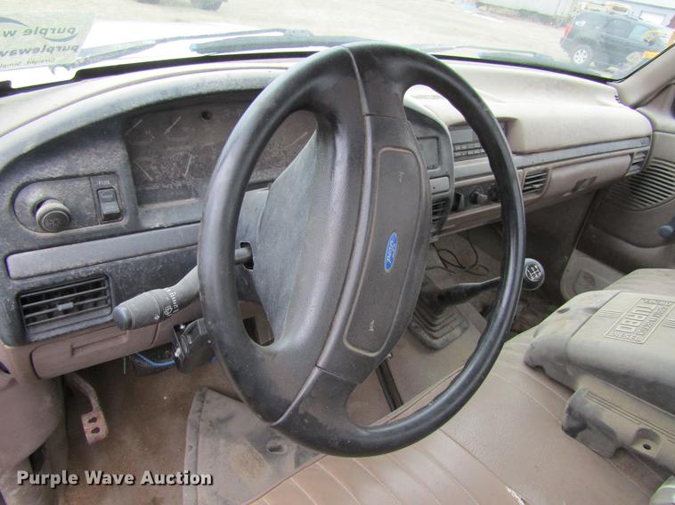 image for item DA3576 1994 Ford F450 Super Duty flatbed truck