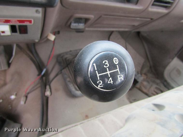 image for item DA3576 1994 Ford F450 Super Duty flatbed truck