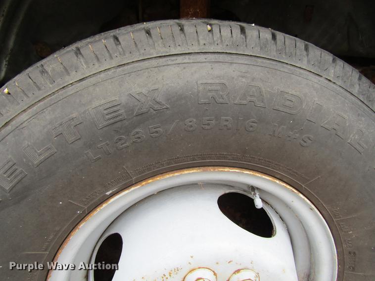 image for item DA3576 1994 Ford F450 Super Duty flatbed truck