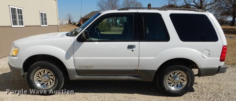 image for item DC0327 2001 Ford Explorer Sport SUV
