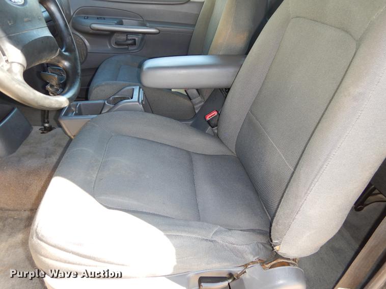 image for item DC0327 2001 Ford Explorer Sport SUV