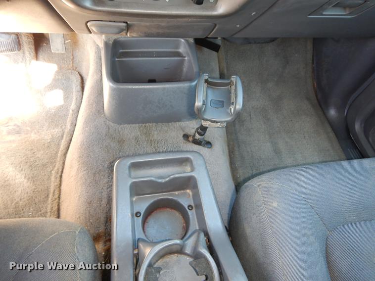 image for item DC0327 2001 Ford Explorer Sport SUV