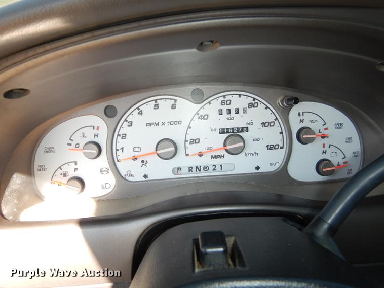 image for item DC0327 2001 Ford Explorer Sport SUV