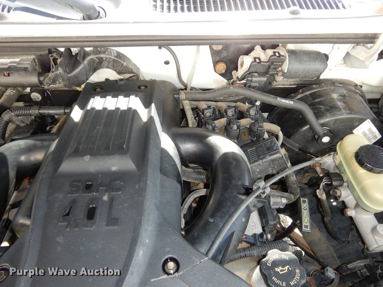 image for item DC0327 2001 Ford Explorer Sport SUV