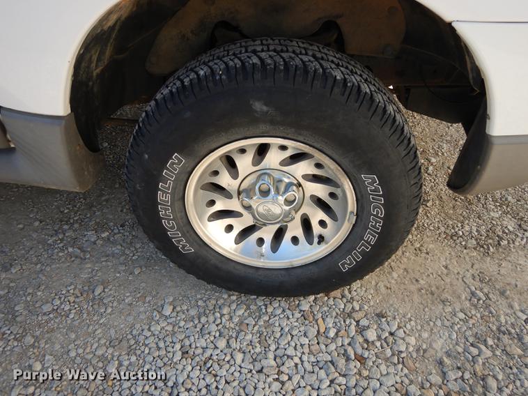 image for item DC0327 2001 Ford Explorer Sport SUV