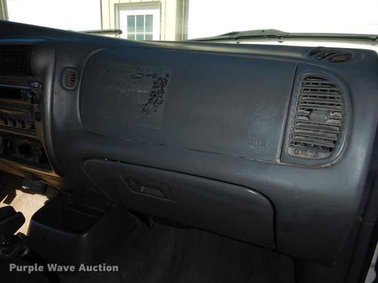 image for item DC0327 2001 Ford Explorer Sport SUV