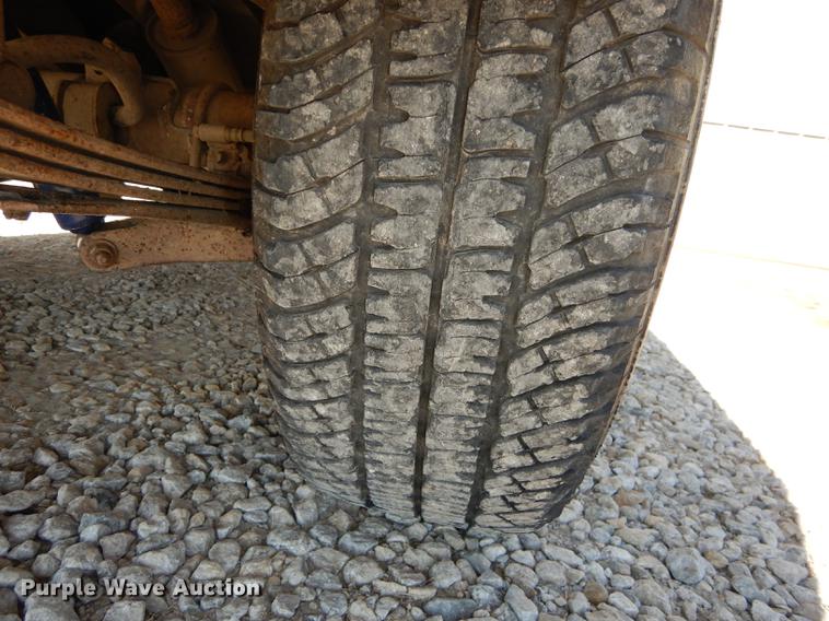 image for item DC0327 2001 Ford Explorer Sport SUV