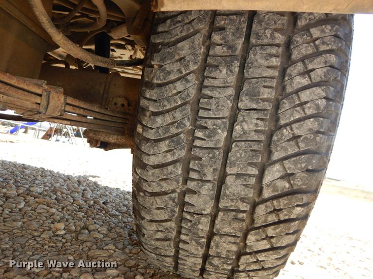 image for item DC0327 2001 Ford Explorer Sport SUV