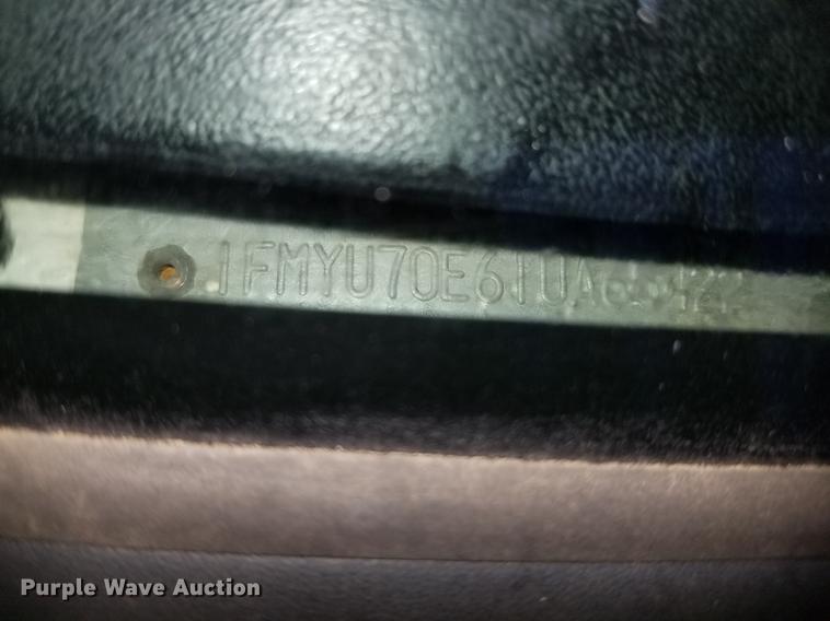 image for item DC0327 2001 Ford Explorer Sport SUV