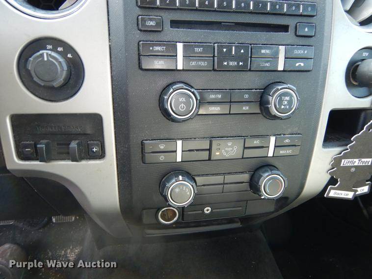 image for item DC0404 2011 Ford F150 XLT SuperCrew pickup truck