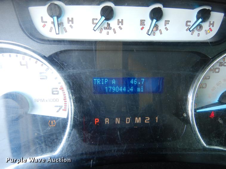 image for item DC0404 2011 Ford F150 XLT SuperCrew pickup truck