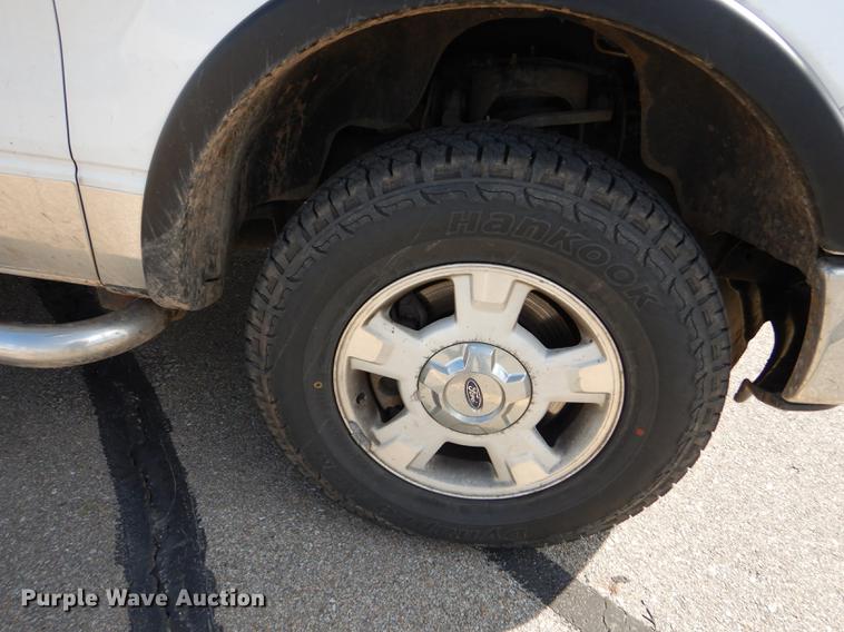 image for item DC0404 2011 Ford F150 XLT SuperCrew pickup truck