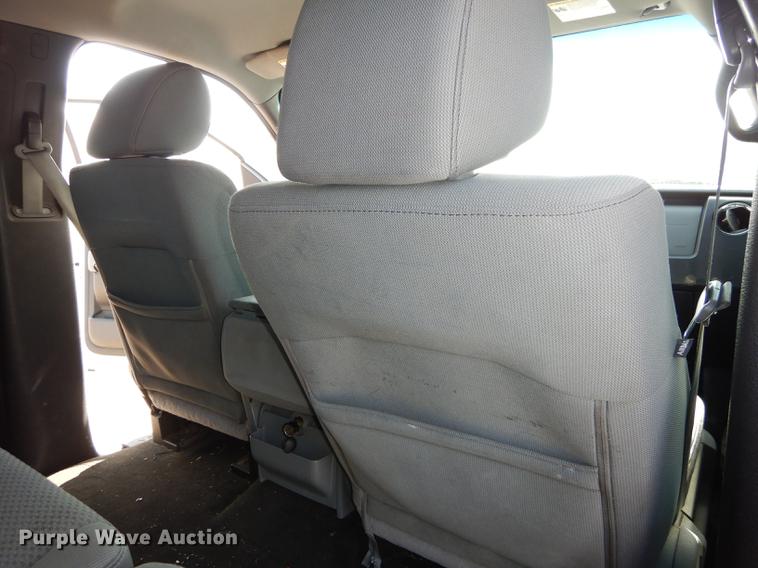 image for item DC0404 2011 Ford F150 XLT SuperCrew pickup truck