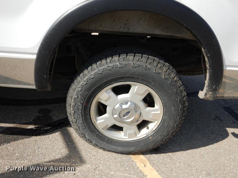 image for item DC0404 2011 Ford F150 XLT SuperCrew pickup truck