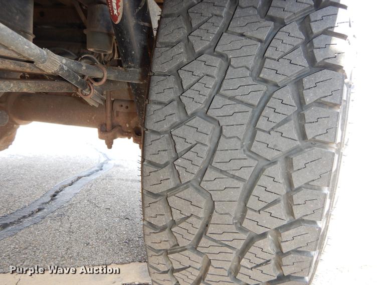 image for item DC0404 2011 Ford F150 XLT SuperCrew pickup truck