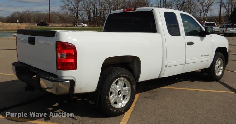 image for item DC0406 2012 Chevrolet Silverado 1500 Ext. Cab pickup truck