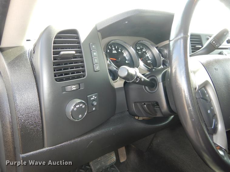 image for item DC0406 2012 Chevrolet Silverado 1500 Ext. Cab pickup truck