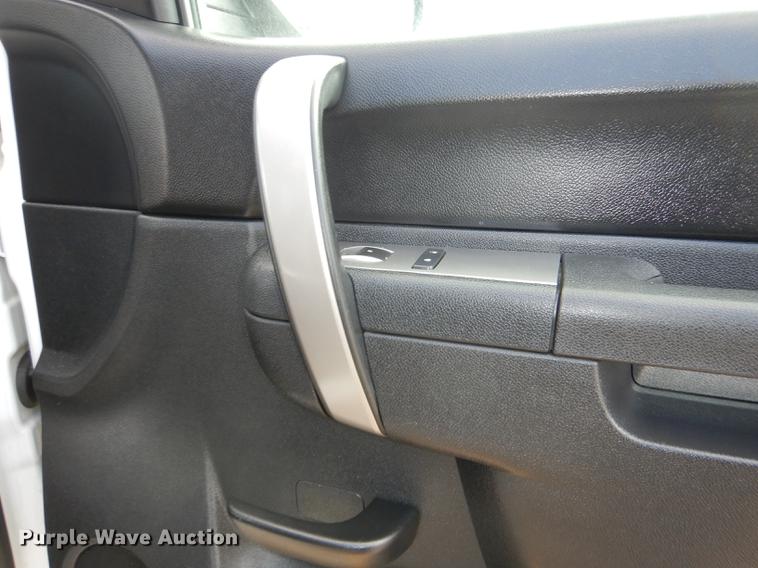 image for item DC0406 2012 Chevrolet Silverado 1500 Ext. Cab pickup truck