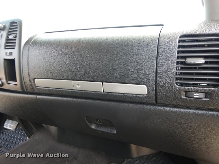 image for item DC0406 2012 Chevrolet Silverado 1500 Ext. Cab pickup truck