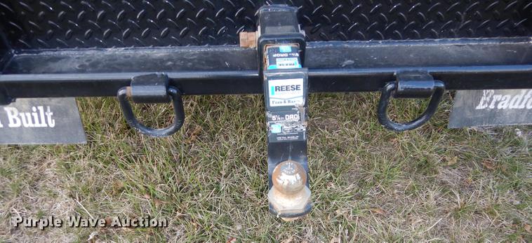 image for item DC0424 2004 Ford F350 Super Duy Lariat Crew Cab flatbed pickup truck