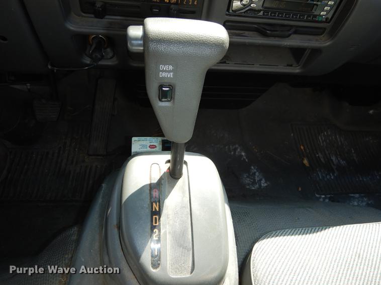 image for item DC0438 1996 Isuzu NPR applicator truck