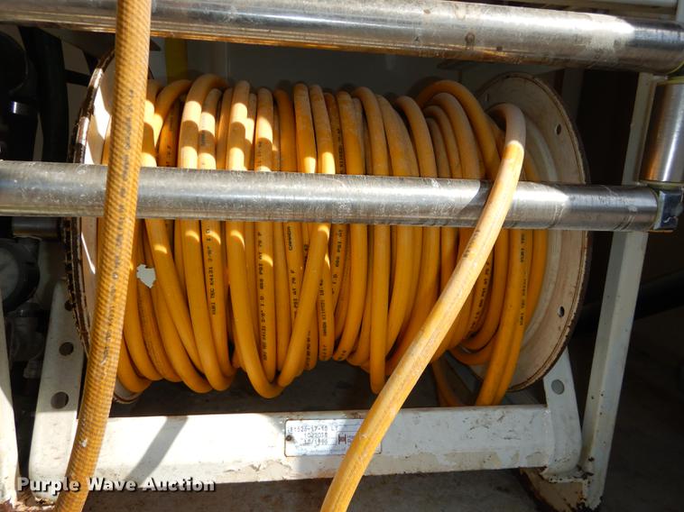 image for item DC0438 1996 Isuzu NPR applicator truck