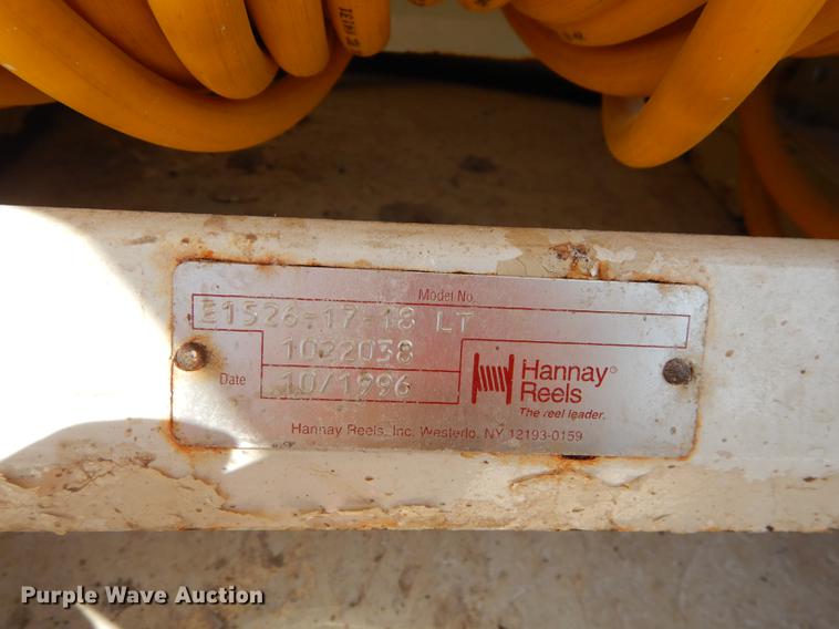 image for item DC0438 1996 Isuzu NPR applicator truck