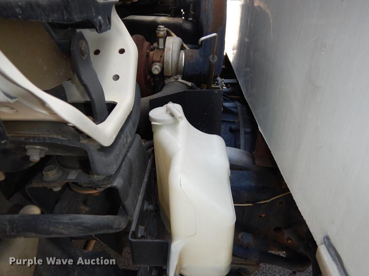 image for item DC0438 1996 Isuzu NPR applicator truck