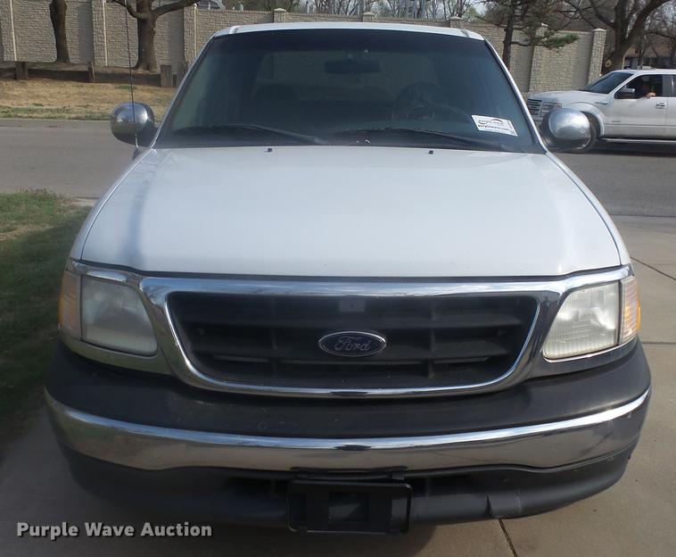 image for item DC3059 2001 Ford F150 SuperCrew pickup truck