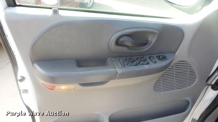 image for item DC3059 2001 Ford F150 SuperCrew pickup truck