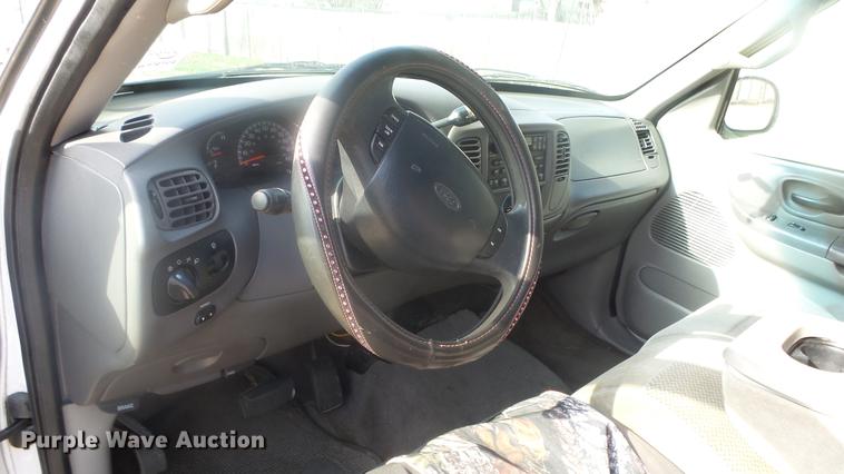 image for item DC3059 2001 Ford F150 SuperCrew pickup truck