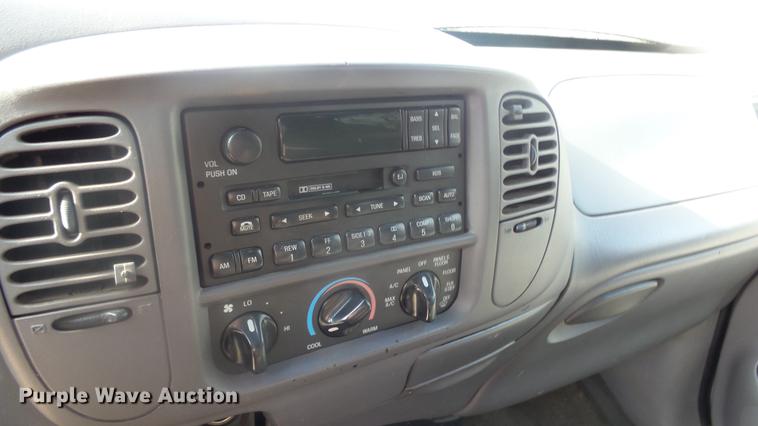 image for item DC3059 2001 Ford F150 SuperCrew pickup truck