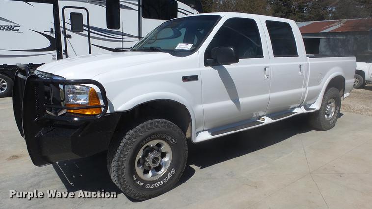 image for item DC3069 1999 Ford F250 Super Duty Crew Cab pickup truck
