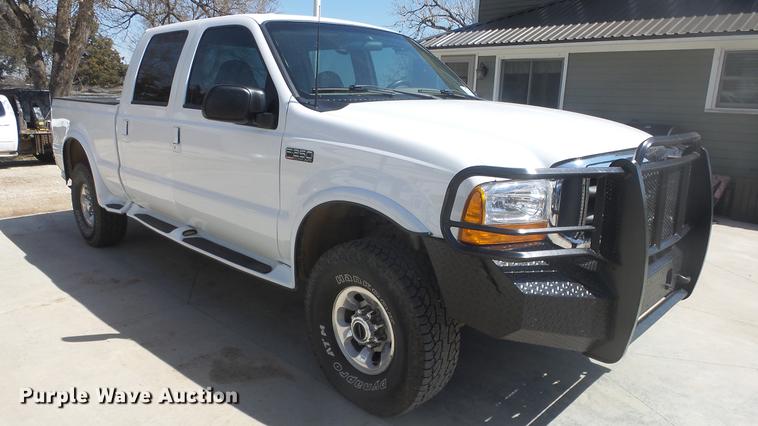 image for item DC3069 1999 Ford F250 Super Duty Crew Cab pickup truck