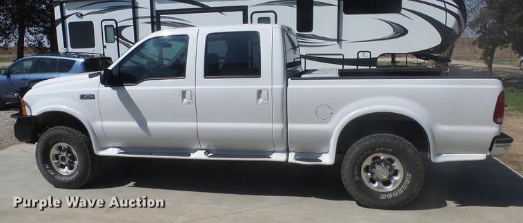 image for item DC3069 1999 Ford F250 Super Duty Crew Cab pickup truck