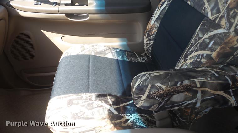 image for item DC3069 1999 Ford F250 Super Duty Crew Cab pickup truck