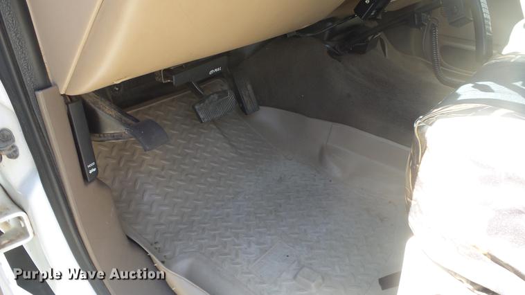 image for item DC3069 1999 Ford F250 Super Duty Crew Cab pickup truck