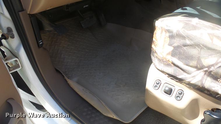 image for item DC3069 1999 Ford F250 Super Duty Crew Cab pickup truck