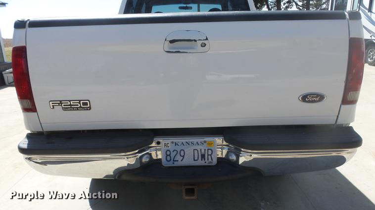 image for item DC3069 1999 Ford F250 Super Duty Crew Cab pickup truck